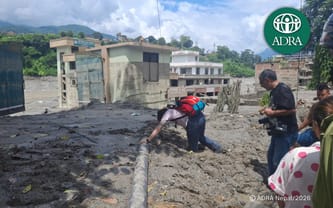 NEPAL POTRZEBUJE POMOCY. Tysiące ludzi straciły wszystko