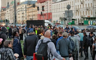 Pomóż ludziom w kryzysie bezdomności znaleźć schronienie!