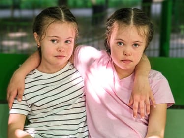 Ekaterina i&nbsp;Anastasia Domozhirovy - zdjęcie główne