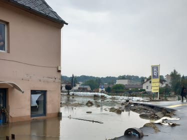 Powódź odbiera ludziom domy. Pomóż nam nieść pomoc❗️ - main photo