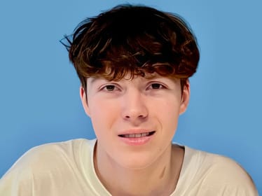 Adrian Sołtysiak - zdjęcie główne