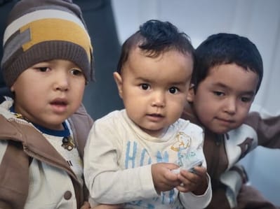 Hasan Erkinov, Husan Erkinov, Hadija Erkinova - zdjęcie główne