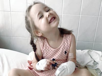 Emily Adamska - zdjęcie główne