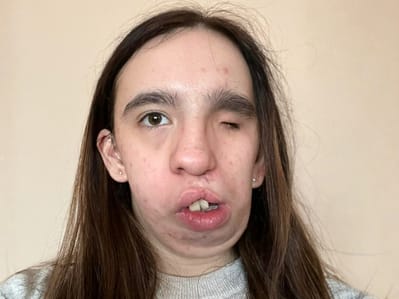 Weronika Ostrowska - zdjęcie główne