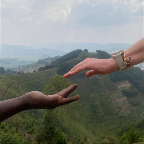 Fundacja Zdrowi MY - We Give a Hand - Organization logo