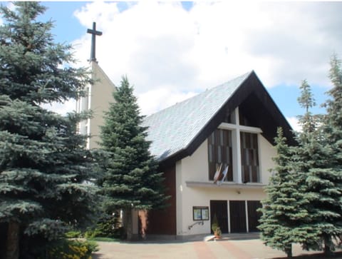 Parafia Rzymskokatolicka p.w. św. Józefa Rzemieślnika w&nbsp;Robakowie - logo organizacji