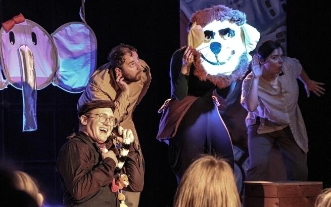 Mikołajkowe Warsztaty Teatralne dla DZIECI z Wioski Dziecięcej w Biłgoraju Fundacja Potrzeba Spotkania