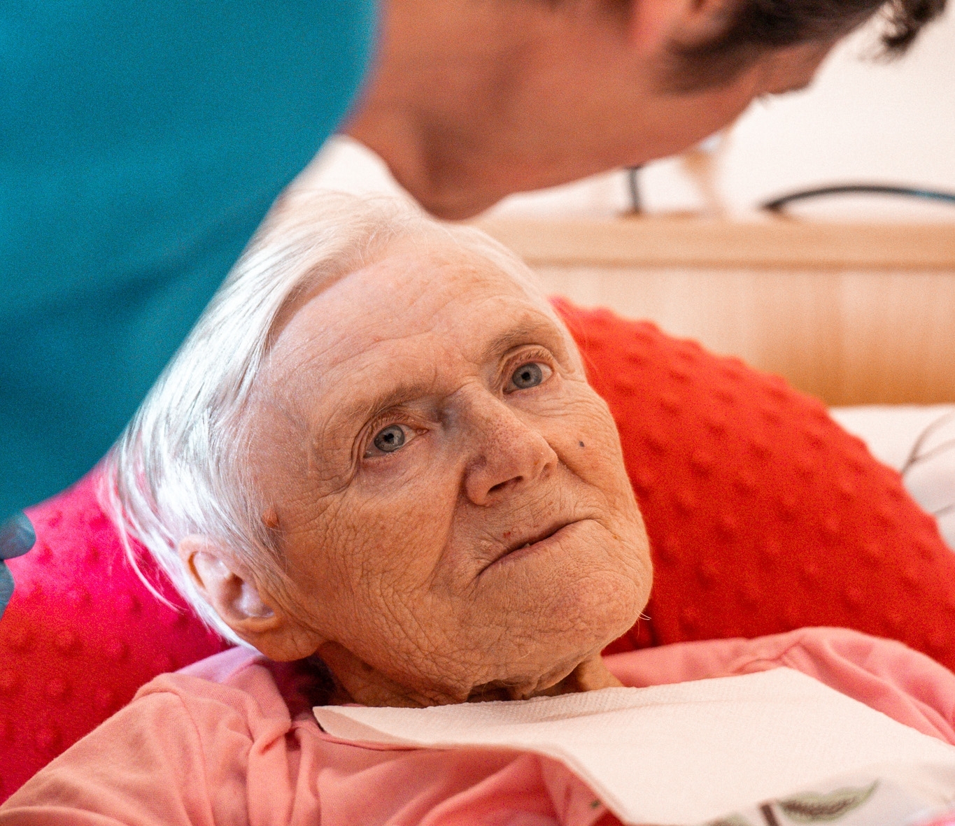 Siępomaga razem z Caritas! Żeby święta były zwyczajne. Caritas Polska