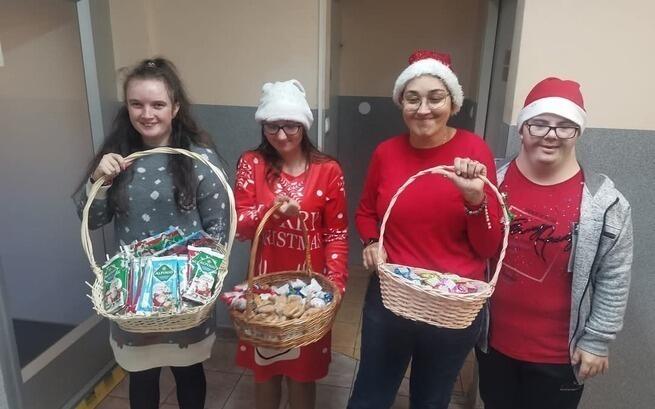 Dorzuć grosika na warsztatowego busika.