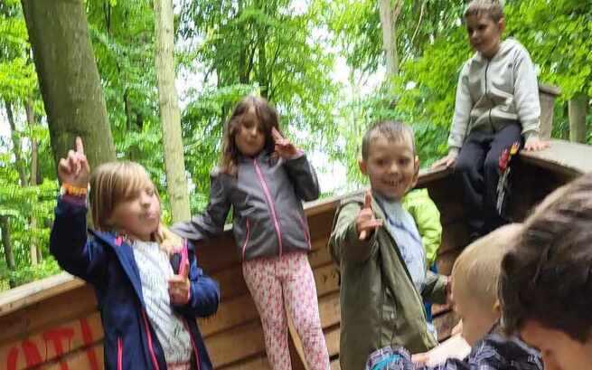 Jakub, Patryk, Sylwia , Natalia, Brajan , Fabian potrzebują Twojego wsparcia na lepsze życie.