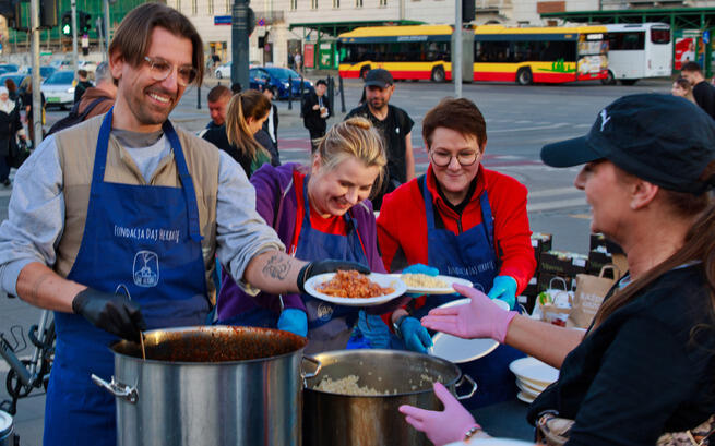 WYDAWKI JEDZENIA W CZERWCU