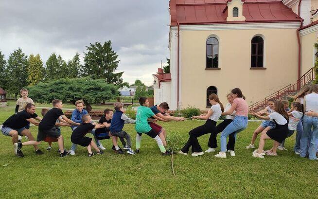 Wakacje Marzeń dla Polskich Dzieci z Ukrainy - Pomóż Zrealizować Ich Marzenia!