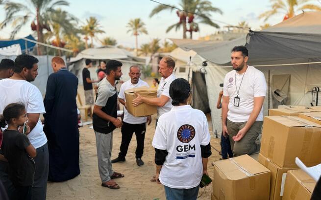 Paczki humanitarne dla rodzin w Gazie