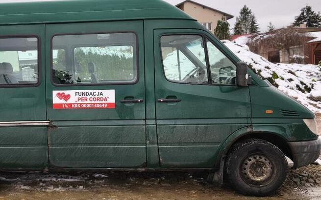 Nowy bus dla ŚDS „Pod Skrzydłem Anioła” – pomóż nam dowozić tych, którzy najbardziej potrzebują wsparcia!