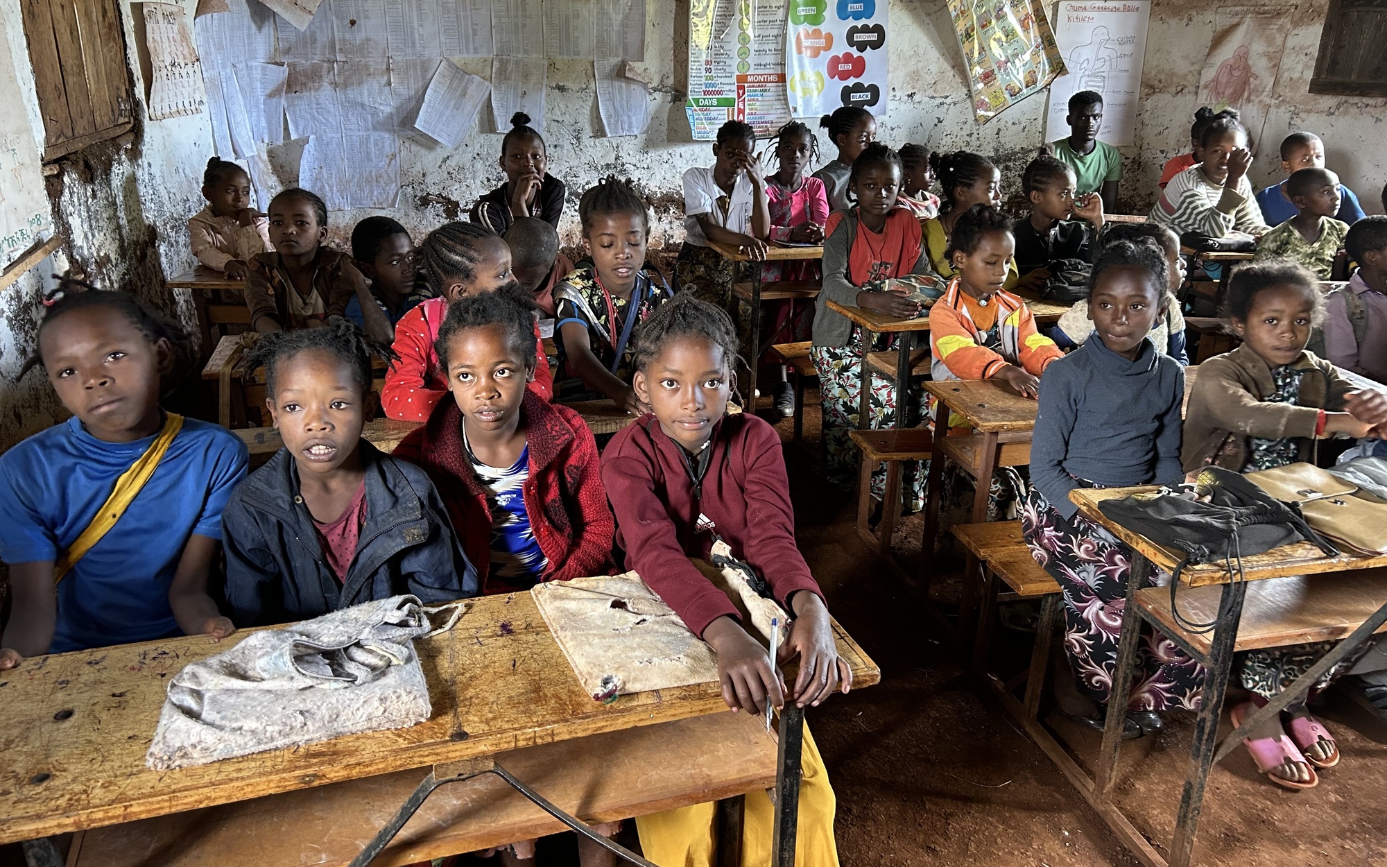 Dzieci mieszkające w górach też zasługują na edukację – wesprzyjmy uczniów i szkołę