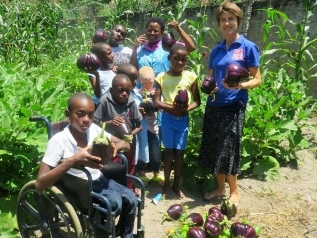 Niepełnosprawne dzieci z Cheshire Home ośrodka rehabilitacyjnego w Namibii