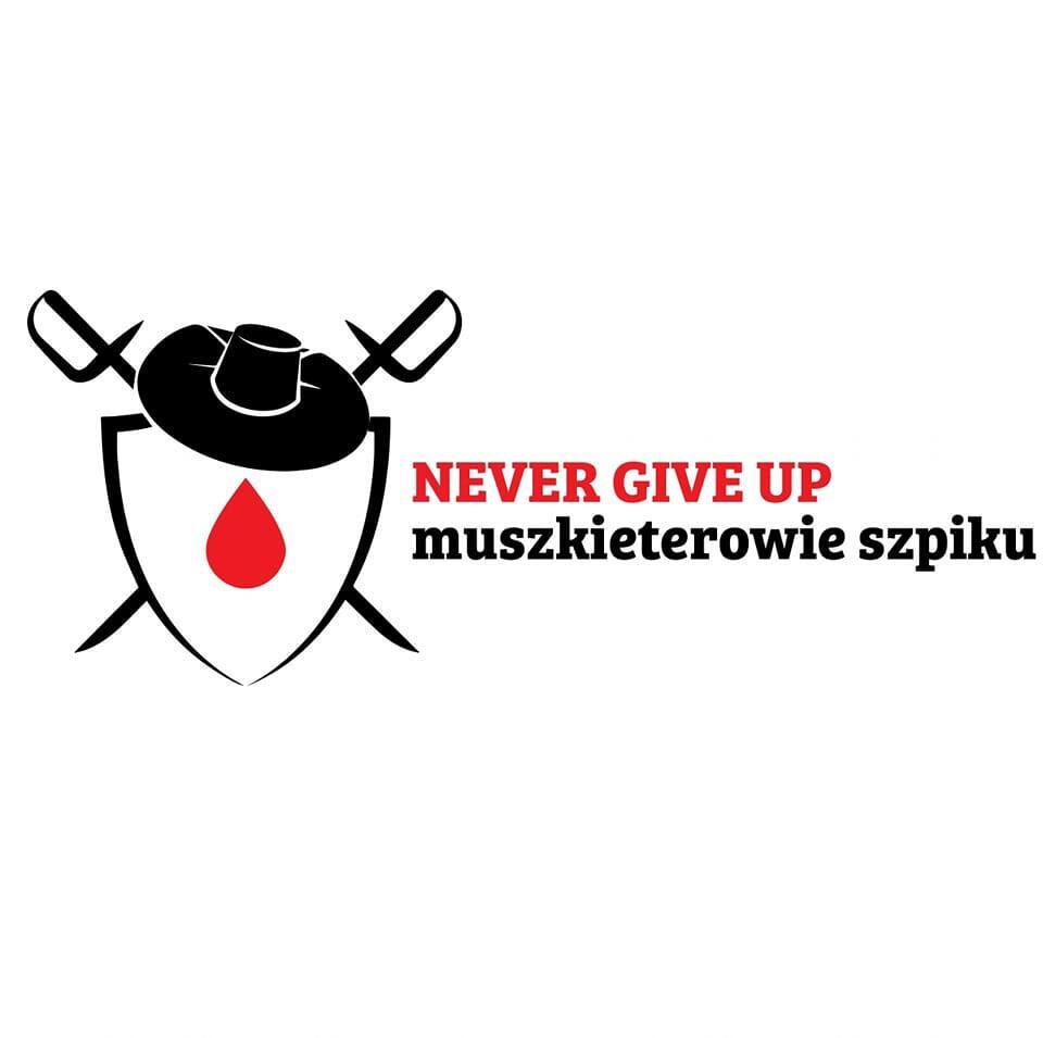 NEVER GIVE UP Muszkieterowie Szpiku - logo